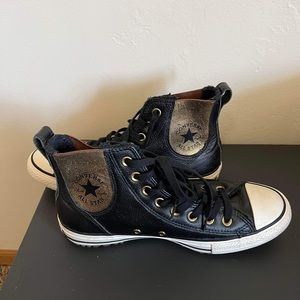 Leather converse chuck taylor all star high tops size 9